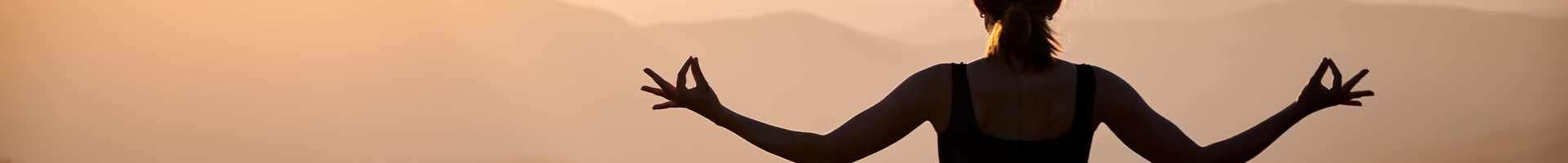 sporty-young-woman-practicing-yoga-during-sunset-i-2022-06-03-17-07-52-utc (4) (1)