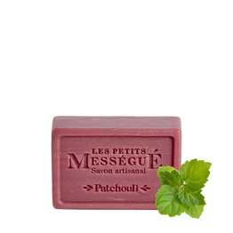 Savon patchouli Un parfum bois&eacute; et envo&ucirc;tant pour une toilette de caract&egrave;re.