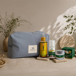 Trio les originelles La quintessence des huiles pr&eacute;cieuses r&eacute;unis dans un coffret bois raffin&eacute;.